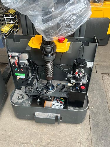 Electric double pallet stacker
