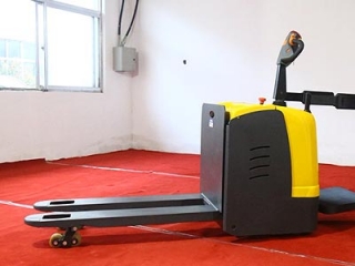 How to Select Stand‑On Electric Pallet Truck Brands | 2026 Buying Guide