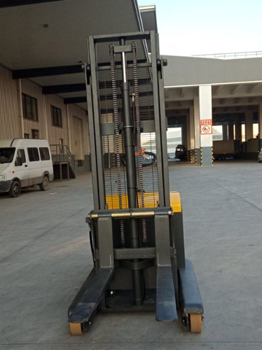 1 ton stand‑on reach forklift
