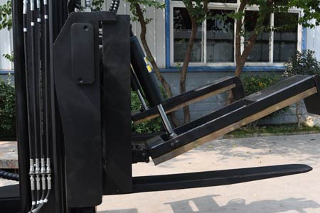 Full electric four-way forklift