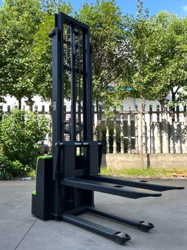 Walk-behind electric stacker