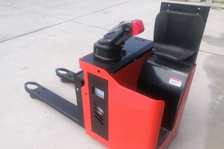 Sit‑down rider electric pallet truck