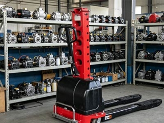Electric Self‑loading Stacker | Electric Forklift Manufacturer