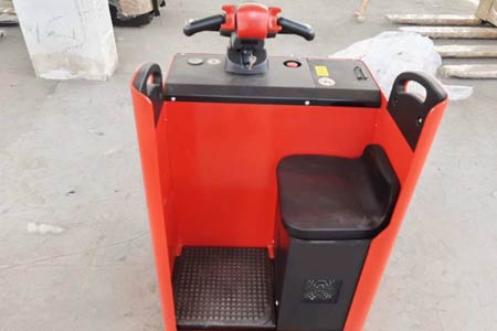 Seated Electric Pallet Mover