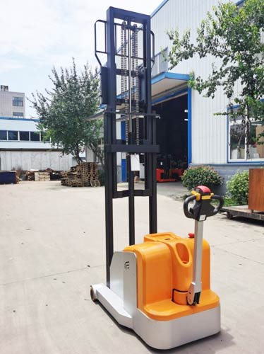 Counterbalanced Electric Stacker