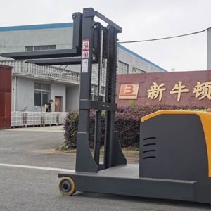 Walkie VS Stand-on Counterbalance Stacker for Warehouse High Stacking