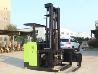 High-level Stacking Safety Notes for Electric Three-way Forklift