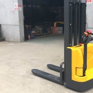 Core Components Check for Light Electric Walkie Stacker