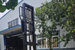 5 Practical Features of Walk-behind Counterbalance Stacker for Narrow Warehouse