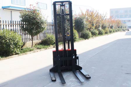 Full electric straddle stacker