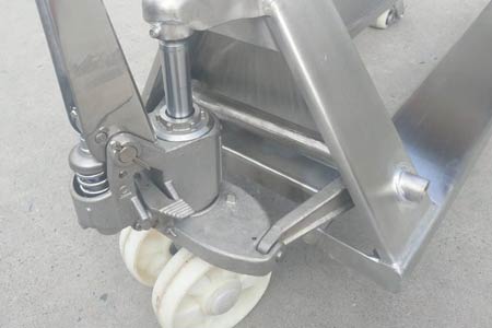 Details of Manual Hydraulic Pallet Truck