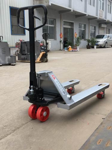 Load capacity of hydraulic pallet jack