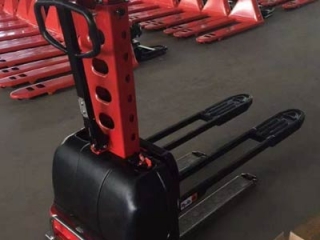 Battery Maintenance Guide for Onboard Electric Self-elevating Trucks