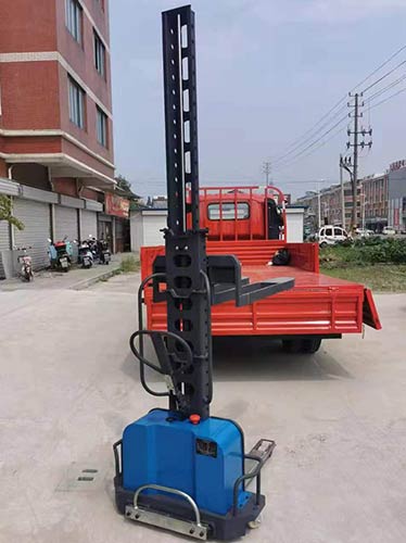 Electric Self-elevating Vehicle
