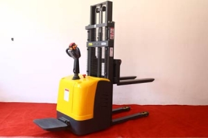 Stand-on Electric Double Pallet Stacker Quotation Tips, Avoid Pricing Pitfalls