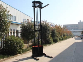 What Faults Are Prone to Walk-behind Straddle Stacker | Troubles & Solutions
