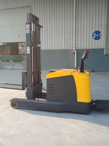 Warehouse Electric Reach Forklift