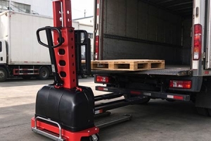 Operation Notes for Electric Self-elevating Truck | Truck Mounted Forklift Safet