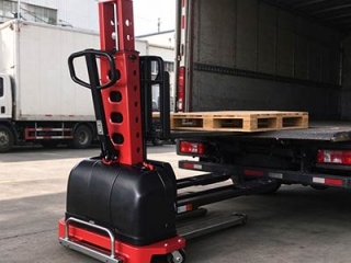 Operation Notes for Electric Self-elevating Truck | Truck Mounted Forklift Safet