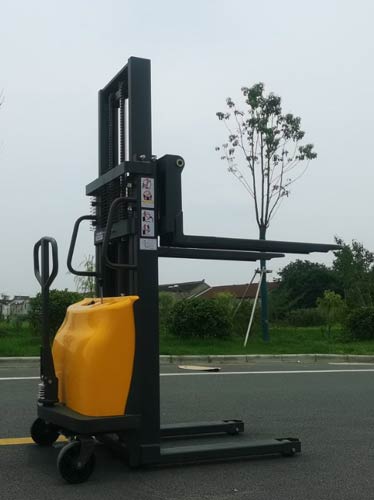Semi-electric Stacker