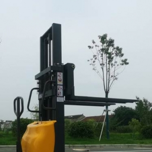 Semi-electric Stacker vs Manual Stacker Cost Comparison