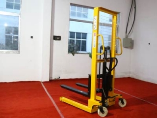 CE Certification for Manual Hydraulic Stacker