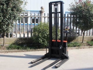 Walk-behind Straddle Full Electric Stacker Manufacturer Guide