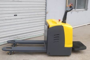 Lithium Ride-on Pallet Truck vs Lead Acid Model: Warehouse Buying Guide