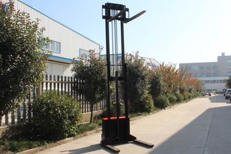 Walk-behind Straddle Stacker Source Factory Supply