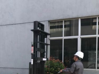 Ride-on Electric Stacker Lithium Battery Maintenance Guide