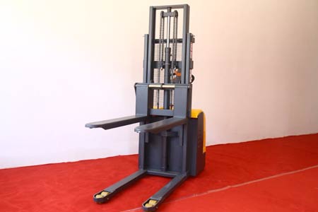 Load Capacity Specs of Ride-on Double Pallet Stacker