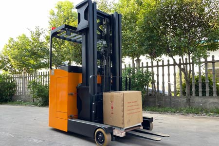 Ride-on reach stacker