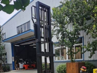 Custom Walk-Behind Counterbalance Stacker | Non-Standard Modifications