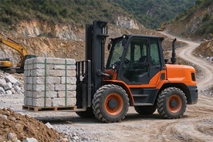 4WD All Terrain Rough Terrain Forklift Climbing for Mountain Sites