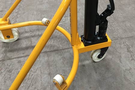 Electric drum pallet jack