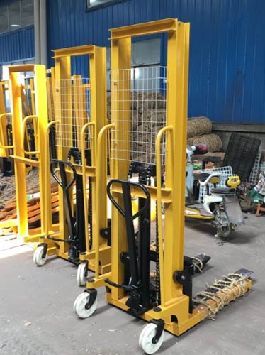 Manual stacker maintenance