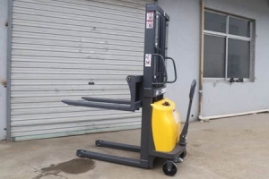 Semi-Electric Stacker Troubleshooting, Light Duty Semi-Electric Stacker