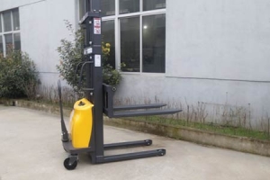 How Much Is A Semi-Electric Stacker, Semi-Electric Stacker Price