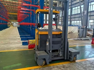 Selection Guide Of Four-Way Forklift For Profile Warehouse