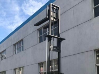 Walkie And Rider Stacker Comparison For Warehouse Selection